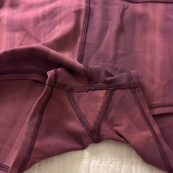 Lululemon In Movement Short *Everlux 2.5" Size 10 - Picture 7 of 8